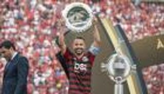 24 ساعة تمنح فلامنجو ثنائية الدوري البرازيلي وكأس ليبرتادوريس