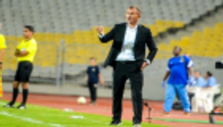 موقعة مازيمبي تنقذ رأس ميتشو من مقصلة رئيس الزمالك