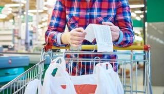 تراجع مؤشر ثقة المستهلك الأمريكي 