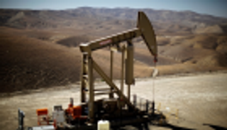 النفط يرتفع تفاؤلا بمحادثات التجارة الأمريكية الصينية