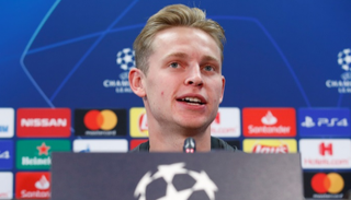 فرينكي دي يونج - لاعب وسط برشلونة