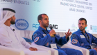  الإمارات والسعودية في الفضاء.. هنا يكتب التاريخ