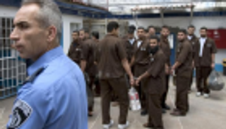 أسرى بسجون إسرائيل.. 222 شهيدا في 53 عاما