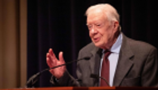 كارتر يغادر المستشفى بعد جراحة ناجحة 