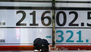 ارتفاع الأسهم اليابانية بفضل آمال التجارة وحديث عن التحفيز