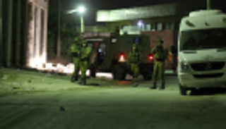 مقتل فلسطيني وهدم منازل 4 أسرى جنوبي الضفة الغربية