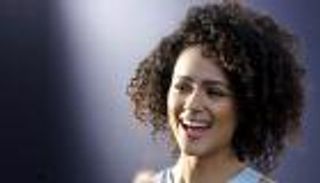 ناتالي إيمانويل.. بطلة "صراع العروش" مفاجأة ختام "القاهرة السينمائي"