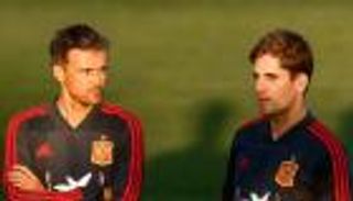 مورينو يرد على اتهامات إنريكي بالخيانة