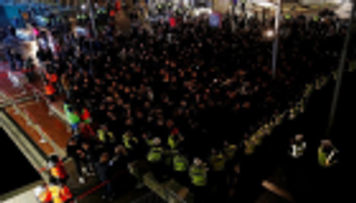 الشرطة الإنجليزية تحرم جماهير فرانكفورت من موقعة أرسنال