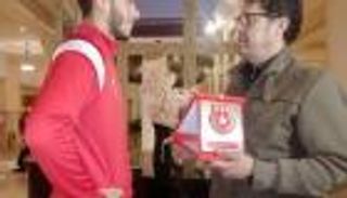 رغم إعلان الأهلي المصري.. النجم التونسي يتبرأ من تكريم صبحي