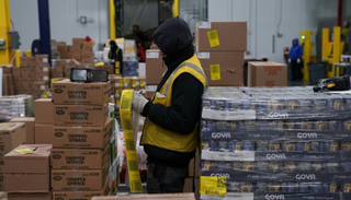 مستودع "فريش دايركت" الجديد في حي برونكس في نيويورك - أ ف ب