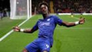 أبراهام يطمئن جماهير تشيلسي على إصابته