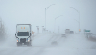 الطقس السيء يهدد عطلات الملايين في عيد الشكر