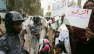 مصادر: إلغاء قانون النظام العام وإنهاء "تمكين الإخوان" بالسودان