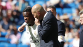 زيدان ينفي شائعات رحيل فينيسيوس عن ريال مدريد