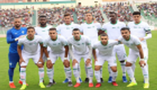 مولودية وجدة يتصدر الدوري المغربي بفوز ساحق على خريبكة