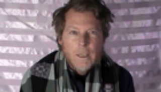 الرهينة الأسترالي لدى طالبان يعود إلى بلاده بعد ثلاث سنوات