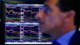 الصناديق العالمية ترفع استثماراتها في الأسهم لأعلى مستوى في 8 أشهر