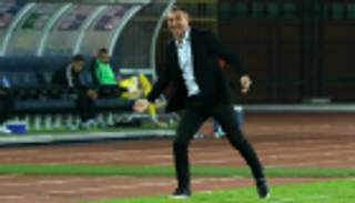 نجوم الزمالك يدعمون ميتشو بعد أنباء إقالته