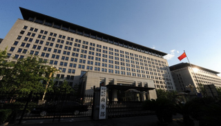 الصين تواصل تعزيز روابطها التجارية مع دول الجوار 