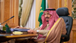 ملك البحرين يهنئ العاهل السعودي بالذكرى الخامسة للبيعة