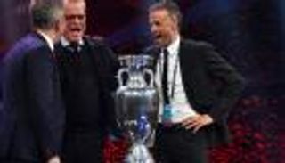 إنريكي يستبعد تتويج إسبانيا بلقب يورو 2020