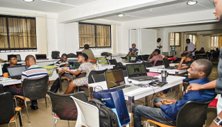 نيجيريا تعمل على زيادة وصول مواطنيها إلى الإنترنت