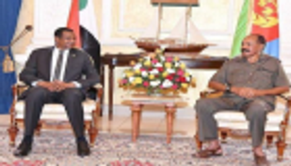 حميدتي يطلع أفورقي على سير عملية السلام بالسودان