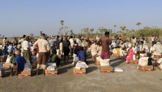 الإمارات تقدم مساعدات لـ3600 أسرة نازحة في اليمن