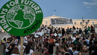 حماية الإنسان من أخطار التغير المناخي أصبحت اليوم أكثر إلحاحا