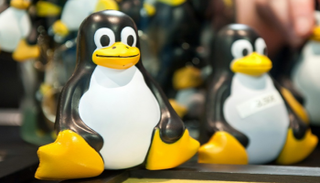 شعار نظام تشغيل لينوكس