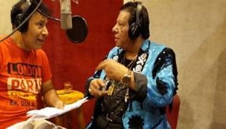 المطرب شعبان عبدالرحيم والشاعر الغنائي إسلام خليل في الاستديو -أرشيفية