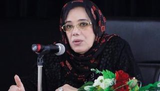 عالمة الاجتماع الإماراتية الدكتورة موزة غباش