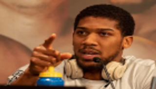 جوشوا يكشف سر مشاركته في نزال الدرعية التاريخي أمام رويز