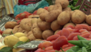 تباطؤ التضخم السنوي في تونس إلى 6.3% خلال نوفمبر