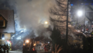 تفحم 8 بينهم أطفال بانفجار غاز في بولندا