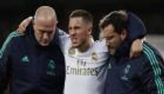 عكاز هازارد يثير القلق في ريال مدريد قبل الكلاسيكو