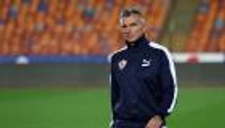 "الكاف" يخير جهاز الزمالك بين الغياب عن التدريب أو الغرامة