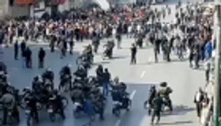 والدة قتيل إيراني بالاحتجاجات: نرفض الدية ودماء أبنائنا ليست رخيصة