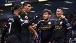 مانشستر سيتي يتحدى ظلام "تيرف مور" بالأغاني