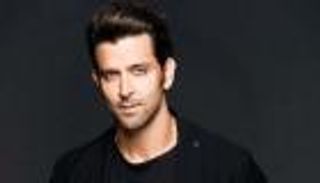 نجوم بوليوود الأكثر وسامة في آسيا