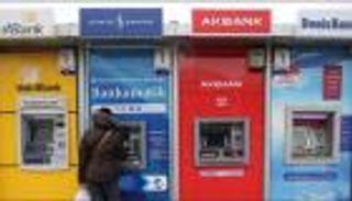 القروض المتعثرة تخنق الأتراك بفعل أزمة الليرة