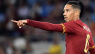 ساوثجيت يخطط لإعادة سمولينج لمنتخب إنجلترا