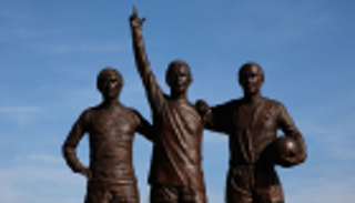 ديربي مانشستر يعيد ذكرى الخيانة المؤلمة لأسطورة يونايتد