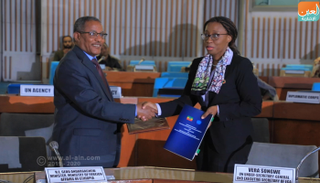 الأمينة العامة للجنة الاقتصادية ووزير خارجية إثيوبيا