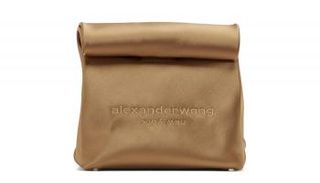 حقيبة "لانش باج" تلقى إعجاب السيدات