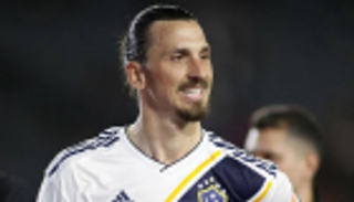 مصير نابولي في أبطال أوروبا يتحكم في وجهة إبراهيموفيتش