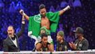 نزالات الدرعية.. زهير القحطاني يفوز بحزام الشرق الأوسط للوزن الخفيف