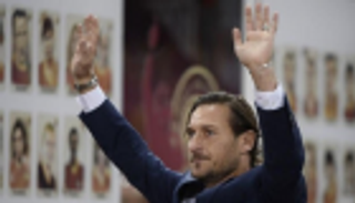 توتي يجدد هجومه على إدارة روما