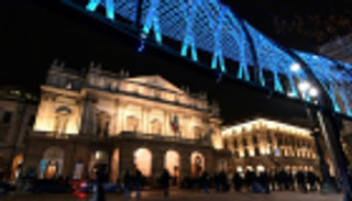 15 دقيقة تصفيقا لعرض "لا سكالا" للأوبرا في ميلانو